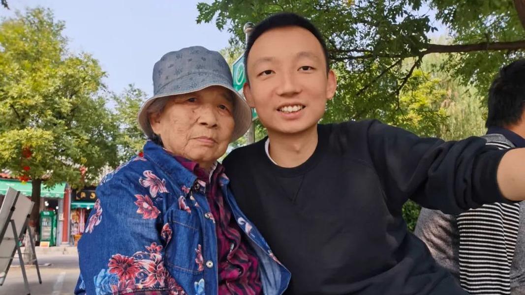 |是老杜出的钱多还是许妈出的钱多？鹏哥：郭策还给姥姥2万块钱了