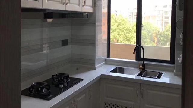 新房多花了30万，就为了比别人加多一个露天阳台，朋友吐槽我傻啊