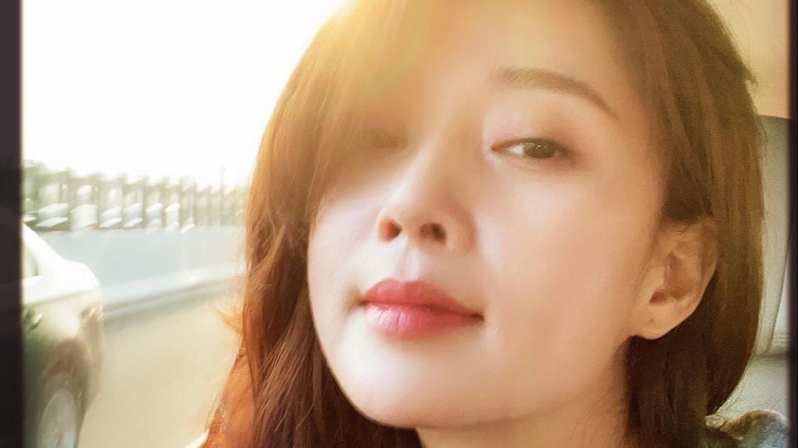 殷桃|年轻时迷倒大片男人，至今单身未嫁，42岁依然美得像花一样