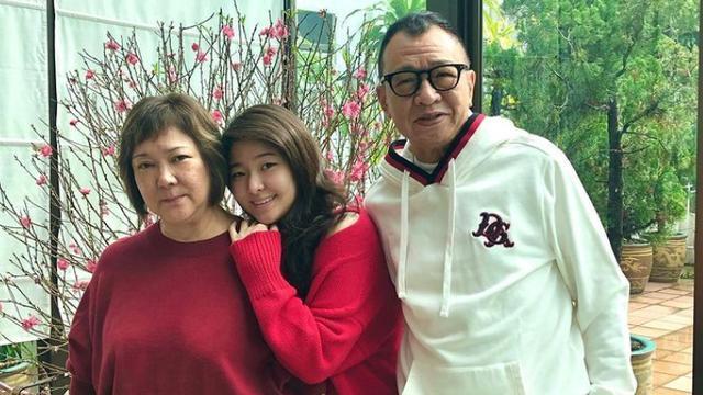 许绍雄|10位港星“出走”香港，许绍雄定居新加坡，夏雨全家移民加拿大