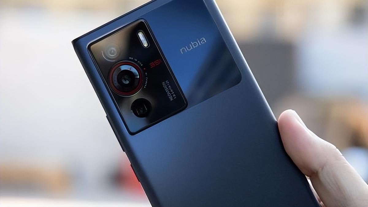 努比亚|5000毫安+80W，4nm旗舰依旧供不应求，9倍光学比较真的香！