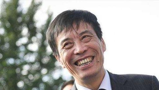 国足|国足全新名单浮出水面！7人或彻底无缘，8归化助李霄鹏创亚洲佳绩