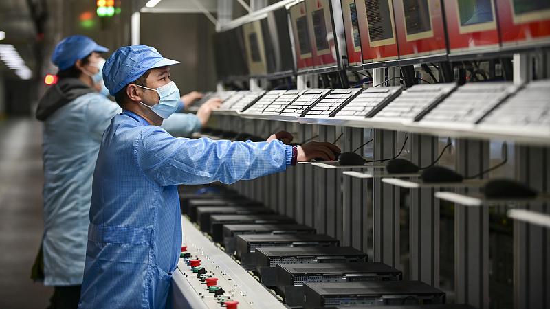 分流|中考分流发展职教，职校毕业生却不愿进厂，这道难题怎么解？