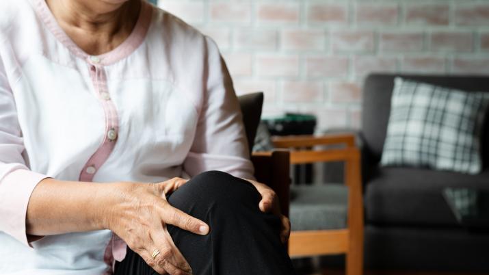 刮痧|膝盖不好，寸步难行！膝关节骨关节炎怎么办？