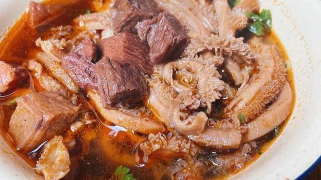 披萨|武汉这个老板势利眼，随便一顿80元，只卖大老板，从不理会上班族