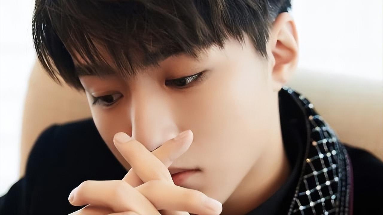 杨幂|三字代言撞枪口？杨幂拉拢袁冰妍？京圈格格翻脸不赔钱？