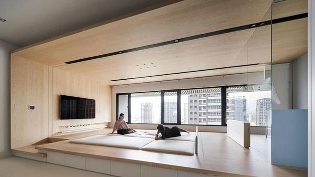 大横厅配7米长阳台，全打通一半装地台休闲，一半封玻璃多功能房