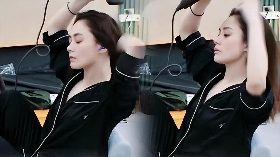 张颖颖|40岁阿娇素颜皮肤太白嫩！穿睡衣狂吹湿头发，一个吹风机价格三千