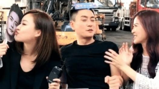 黄宗泽|辣眼！女星直播当众伸舌“激吻”黄宗泽头像，喝一杯茶还贴面热舞