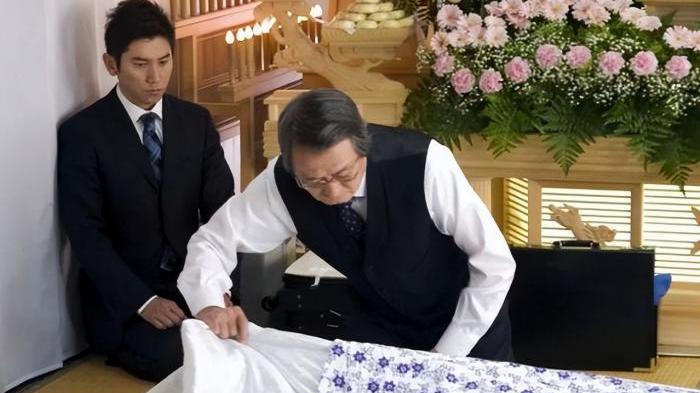 薪酬|这个“冷门”事业单位开始招聘，工资是公务员的3倍，初中生也能上任