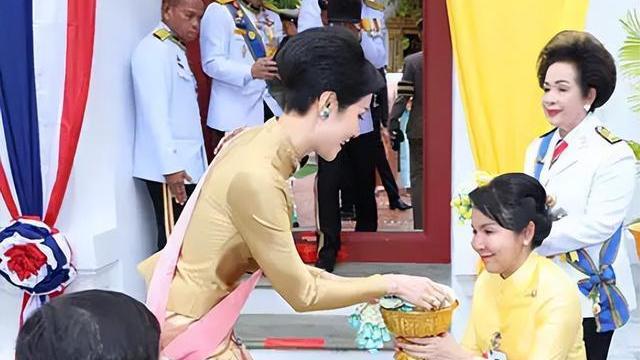 诗妮娜|37岁诗妮娜存在感降低，贵妃近况戛然而止，隐忍暂避后宫霸主锋芒