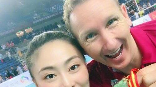 美国队|女排名将：嫁大15岁美国白人，女儿可爱，美国婆婆热情，生活幸福