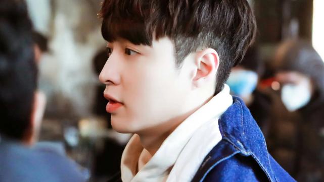 张艺兴|?张艺兴是做唱跳音乐的，不注重旋律，注重编曲鼓点和节奏