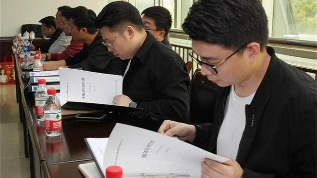 hr|HR拒绝研究生：“我们不招超过35岁的”，揭露了当下人就业危机