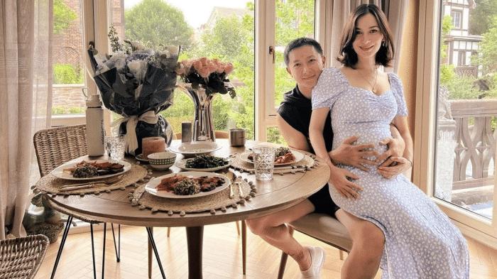 卢靖姗|韩庚横店打高尔夫球，卢靖姗孕晚期做产检练瑜伽，手扶腰肢肚大如箩