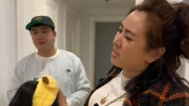 欧阳靖|有钱烧的？李勒优花9000元，给晋妈买过节礼物，崔晋转账6.5W