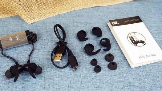 蓝牙耳机|带线蓝牙耳机如何选，听音乐和有效隔离周围的噪音