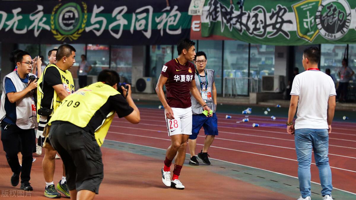 北京国安|晚上20点！北京国安引援计划曝光，李明：国内球员只引进张呈栋