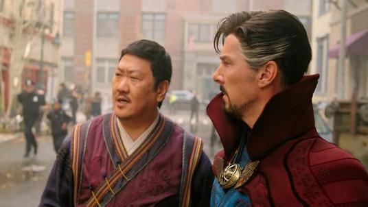 奇异博士2|奇异博士2：漫画里明明是个至尊，影视作品里为什么要给老王敬礼