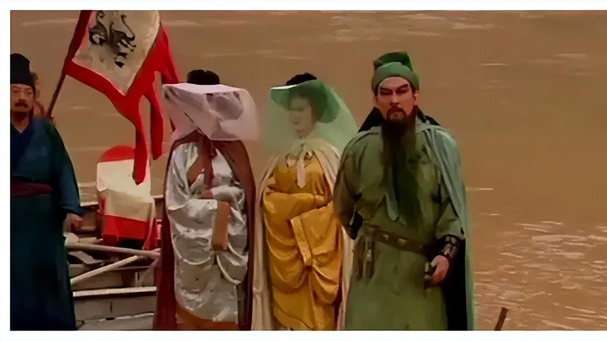 《三国演义》：为什么关羽投降曹操，却受后人称赞？