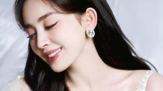 古力娜扎|古力娜扎：霸气侧漏！