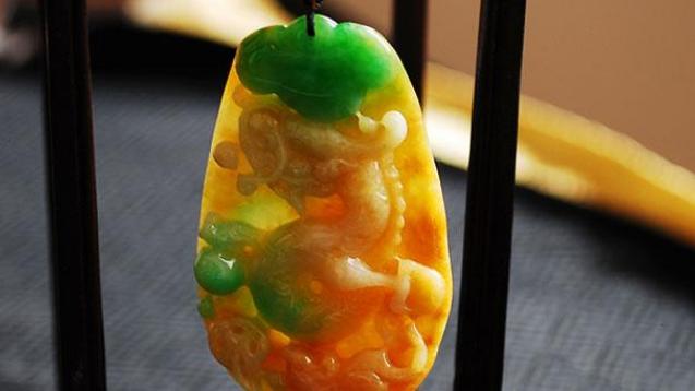 翡翠|翡翠里面的特殊存在，拥有丰富的颜色，给人视觉上的享受