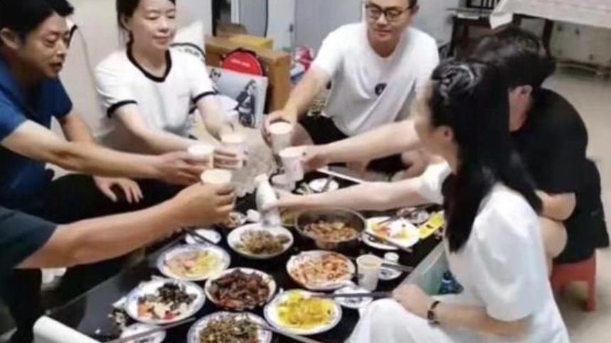 |态度转变？不少许妈支持者内部瓦解，姚策堂嫂发声嘲讽太尴尬