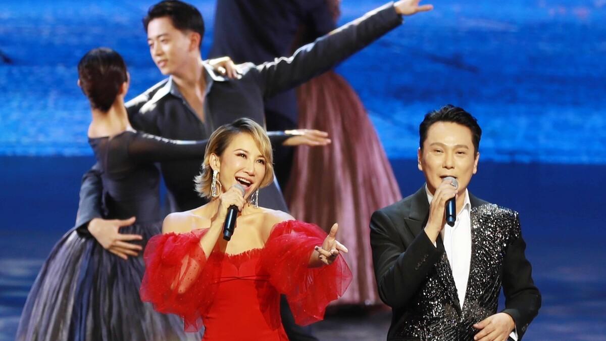 春晚|《2022春晚进行时》：为大家带来最独家的春晚后台揭秘。谭咏麟、钟镇涛、李玟来啦！