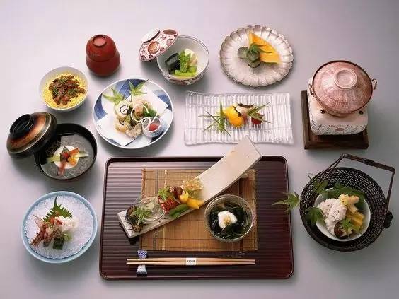 如果去日本旅游，可以常常排名前十美食，就是太清淡