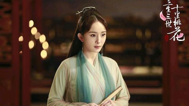 白浅|明明都是青丘狐帝之女，白浅和卿瑶的差距也太大了，后者真辣眼睛