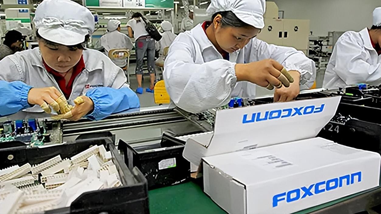 蒂姆·库克|忍不住了！库克一个月传来三次动作，这个“信号”不寻常！