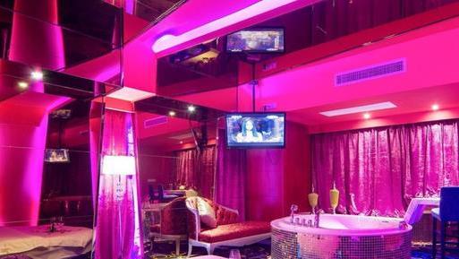 acgn漫评|情趣酒店，环境到底有多“野”？一组漫画「揭秘」，真长见识了！