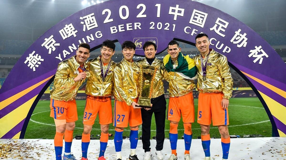 隔离|终于齐了！泰山国脚仅郑铮吉翔未归队，莫伊塞斯结束隔离新援抵蓉