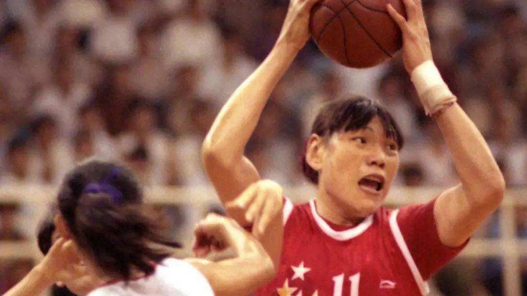 罗齐尔|谁说女子不如男！在中国女篮史上有哪些出色的球星？