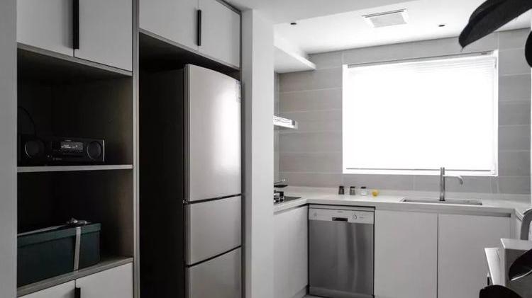 厨房这样装好看又实用，再也不担心难清洁了！