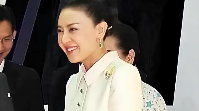 舒淇|西拉米回宫事宜出现苗头，贴图同框玛哈亮相，背靠行宫地位崇高