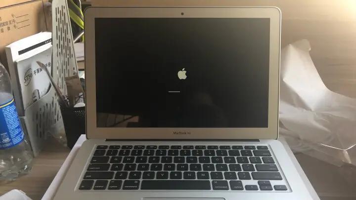 苹果|小伙5800元买苹果电脑索赔17400元，卖家称不是我的货，法院判了