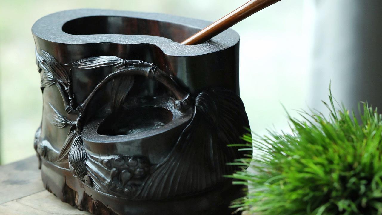 笔筒|文人雅趣，小叶紫檀仿生雕，知足常乐笔筒