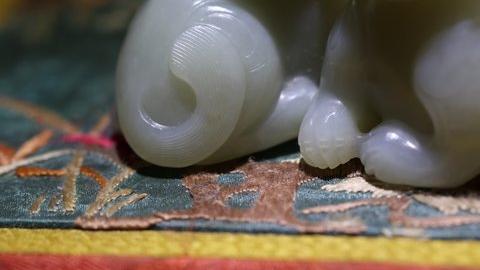 新疆维吾尔自治区|新疆和田玉籽料合欢双兽