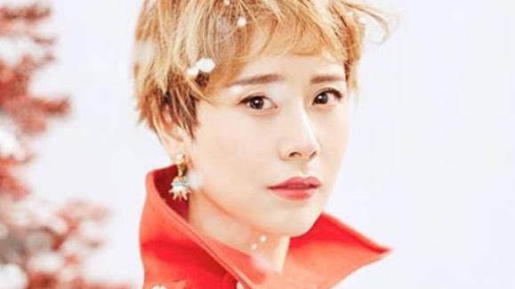 参观海清现实的豪宅，客厅做了大理石背景墙，整体装修像宫殿