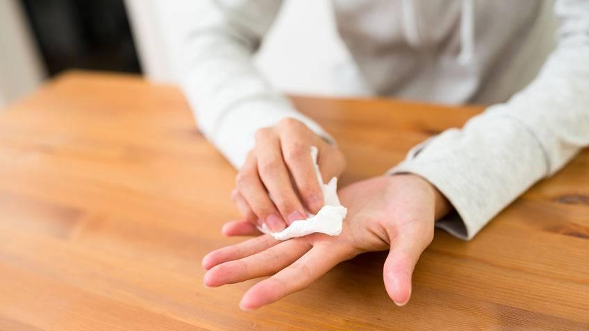 饮食|身体这5个部位异常出汗，或是体内脏器出问题了，需警惕