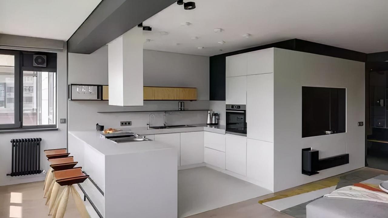 90平新房开门就是长长的走廊，打3米长换鞋凳，客厅采光没得说！