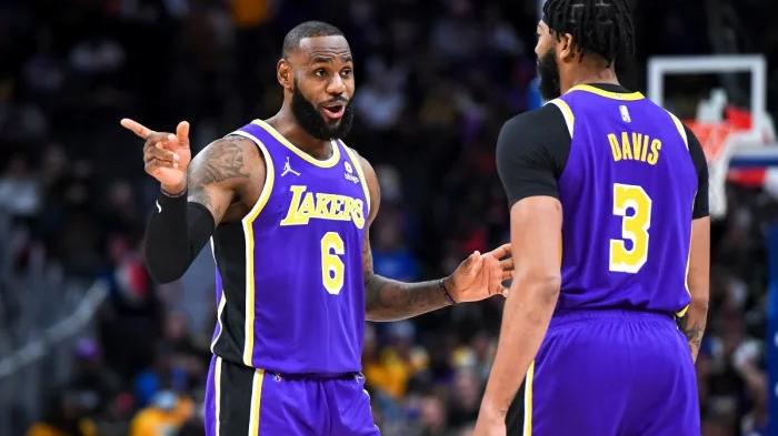 季后赛|保罗实现夙愿？第九名湖人能否翻盘？美媒公布NBA季后赛赔率