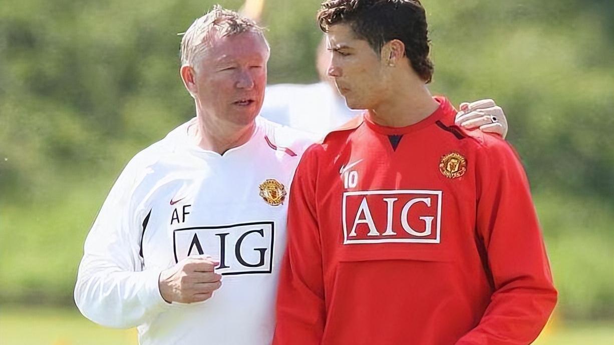 勇士队|CR7逃离曼联被亲姐点赞，CR7家人梦回2009，曼联+弗格森算什么？