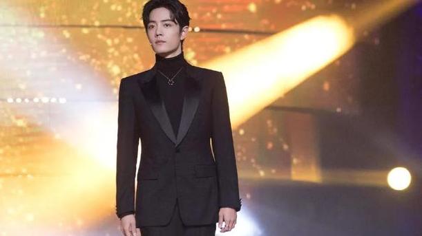 肖战|恭喜肖战，达成历史性的新成就，话题播放量突破1200亿！