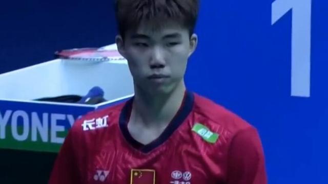 国羽|2-1，翁泓阳逆转夺冠，NO.156黑马上演奇迹！国羽惊喜，也需反思