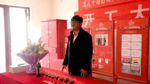 咨询了十多位老师傅，才发现装修最重要的不是施工团队，而是他！