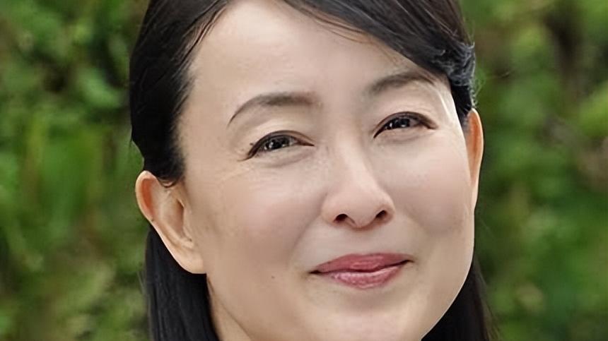 短发发型 为什么年纪大了都爱剪短发？4点原因很关键，最后一点最打动人