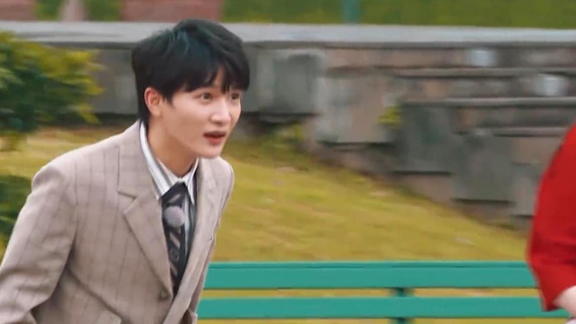 周深|从嘉宾到兄弟团成员，对于奔跑吧来说，选择周深是一个正确的决定