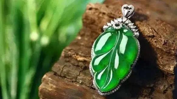 翡翠|预算不高只能买低品质翡翠？一招教你捡漏！